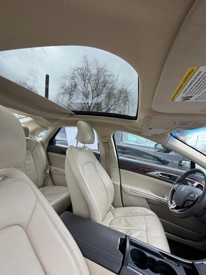 Lincoln MKZ Hybrid Sedan 2014