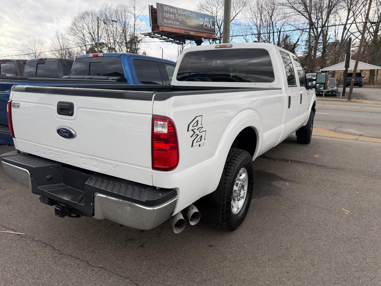 Ford F-250 SD XLT Crew Cab Long Bed 4WD 2015