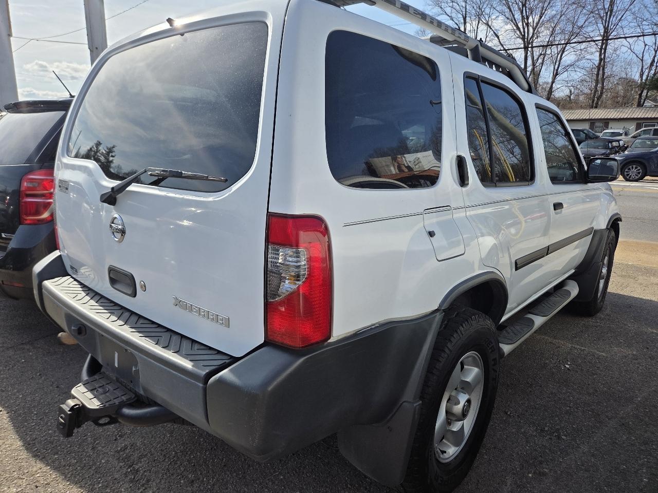 Nissan Xterra XE 2WD 2002
