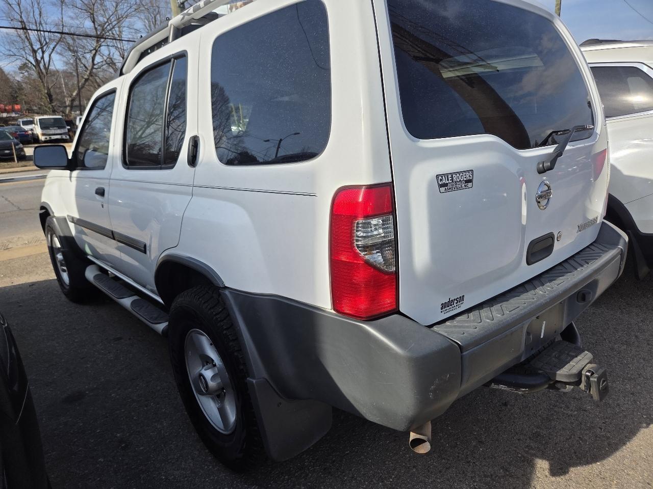 Nissan Xterra XE 2WD 2002