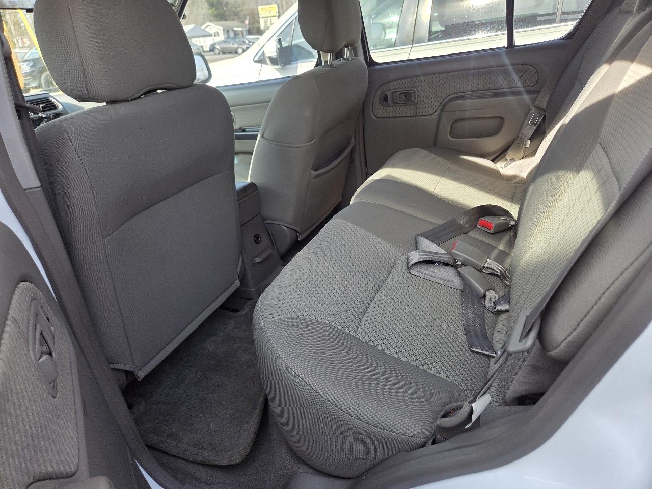 Nissan Xterra XE 2WD 2002