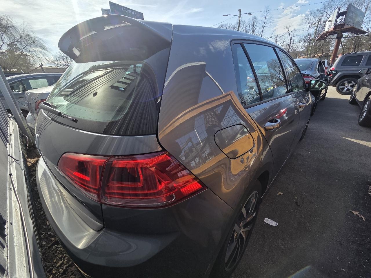 Volkswagen Golf TSI S 6A 2015