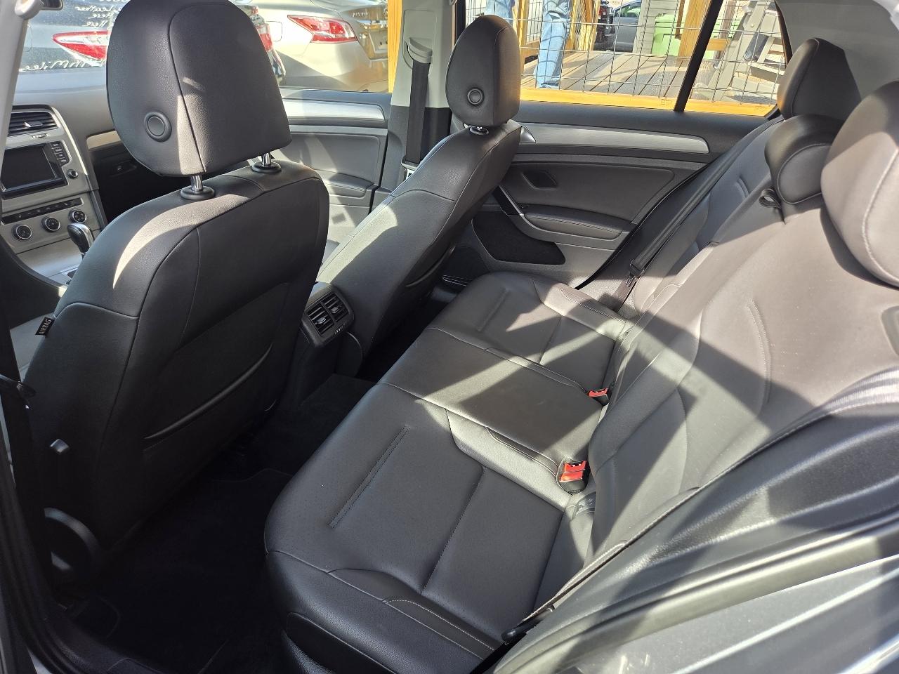 Volkswagen Golf TSI S 6A 2015