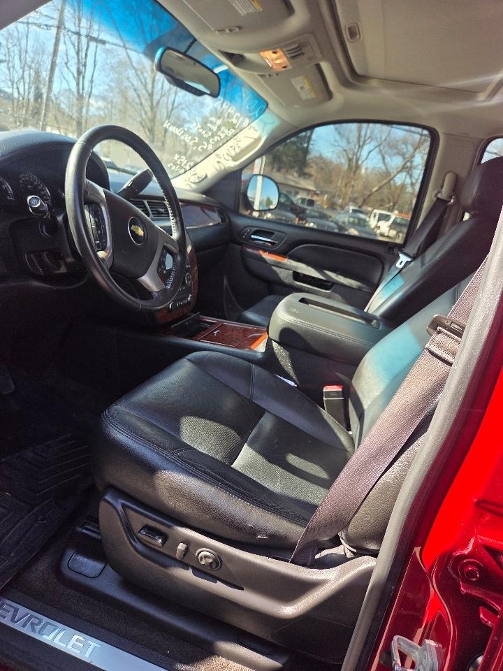 Chevrolet Suburban LTZ 1500 4WD 2013