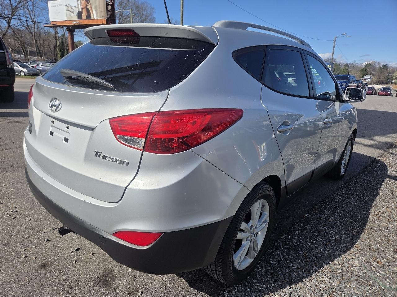 Hyundai Tucson Limited 2WD 2011