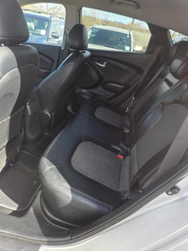 Hyundai Tucson Limited 2WD 2011