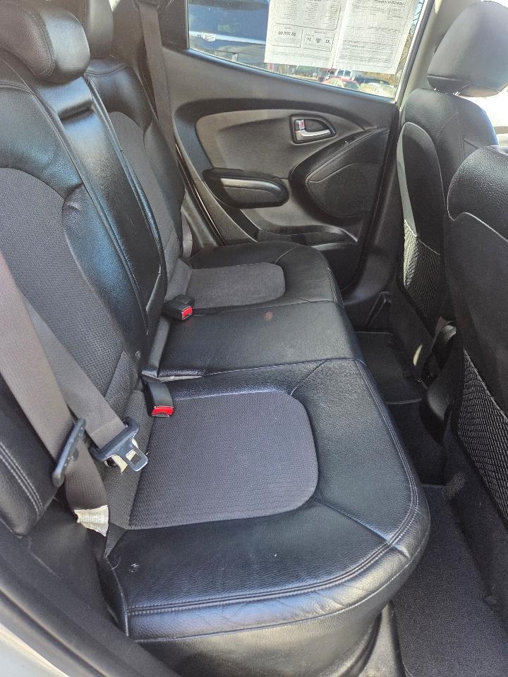 Hyundai Tucson Limited 2WD 2011