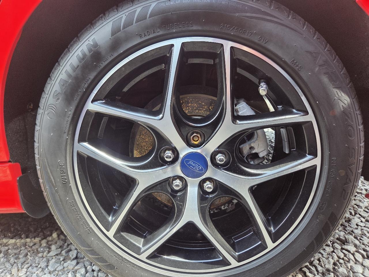 Ford Focus SE Sedan 2015
