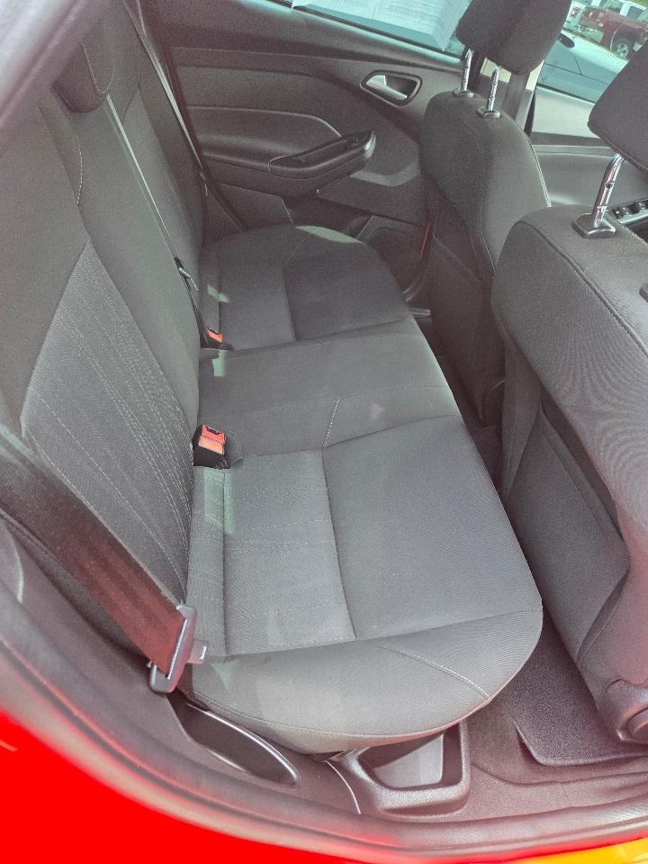 Ford Focus SE Sedan 2015