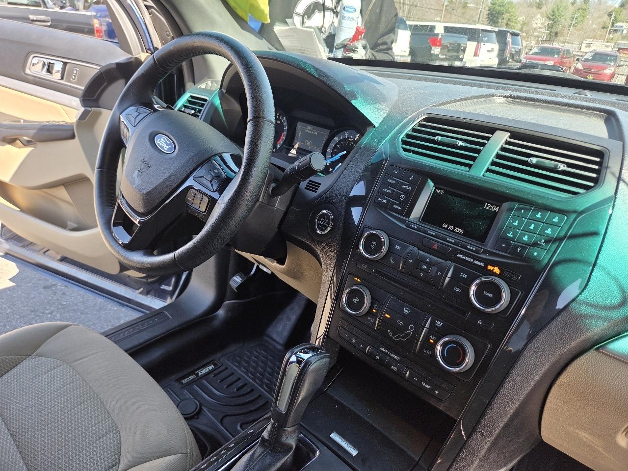 Ford Explorer XLT 4WD 2017