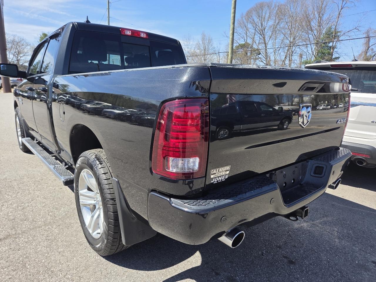 RAM 1500 Sport Quad Cab 4WD 2016