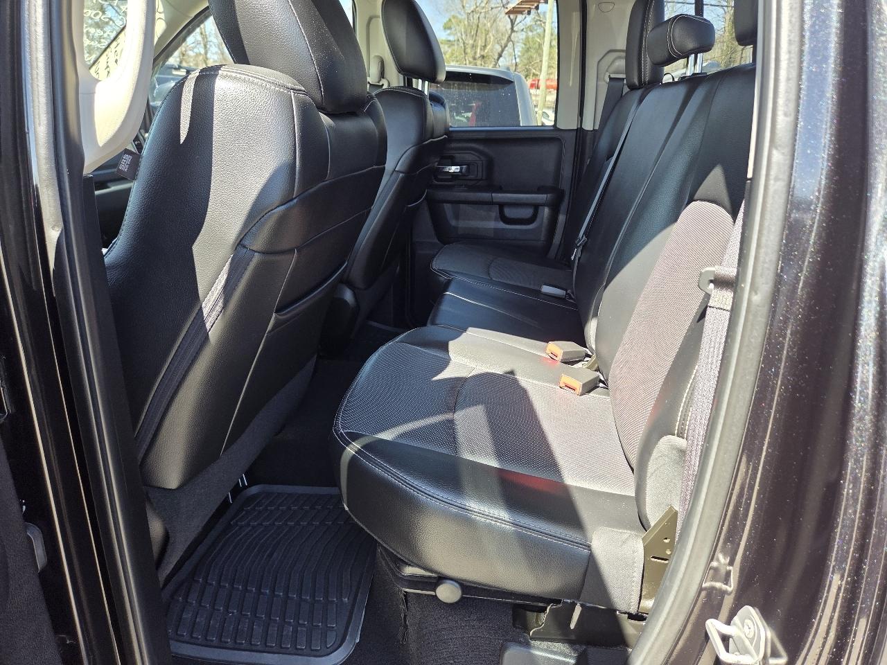 RAM 1500 Sport Quad Cab 4WD 2016