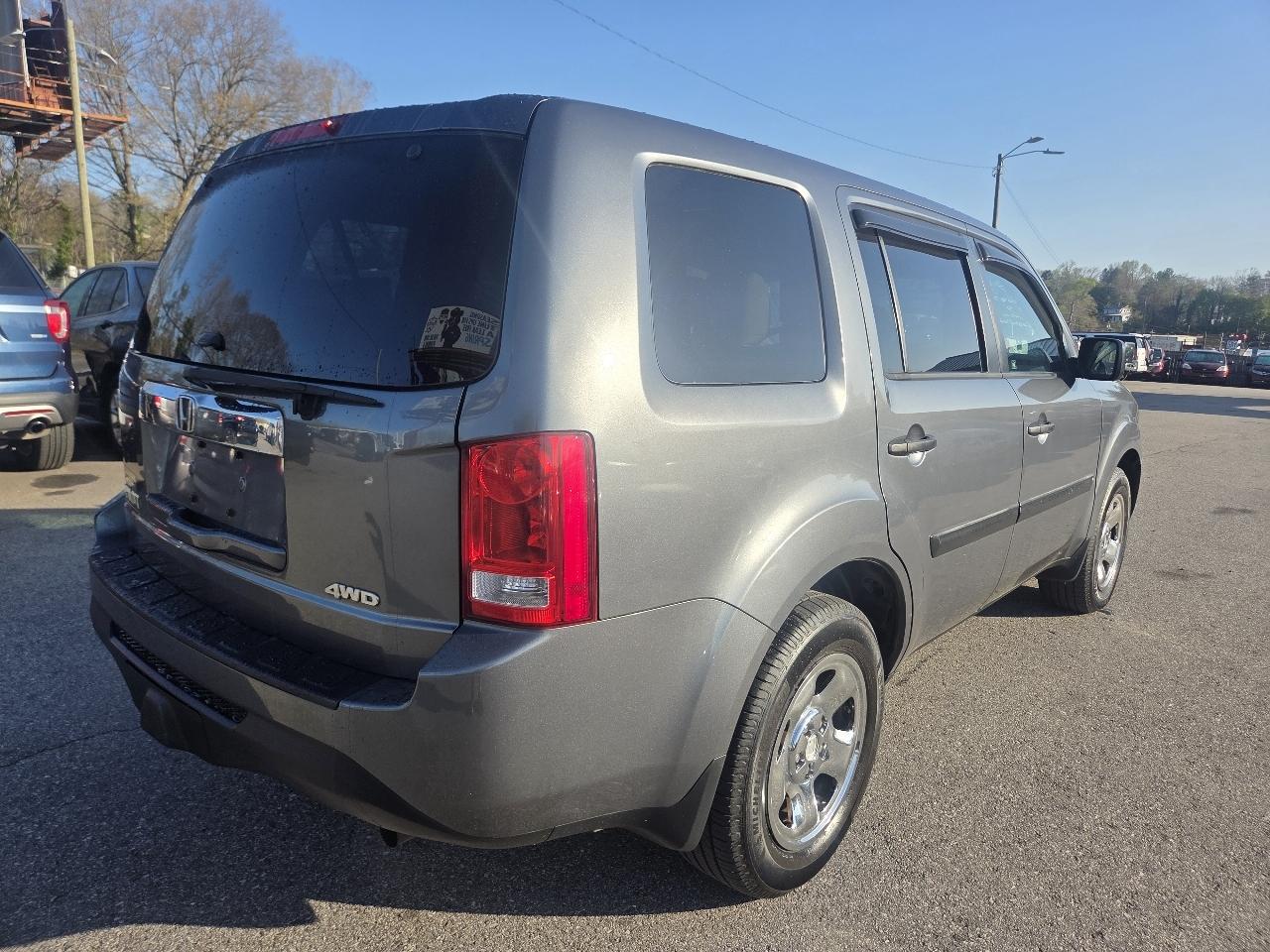 Honda Pilot LX 4WD 5-Spd AT 2012