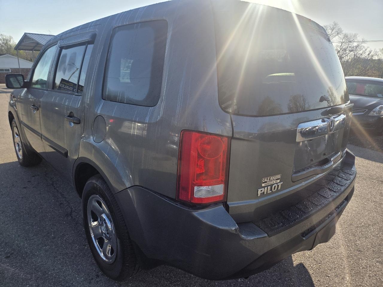 Honda Pilot LX 4WD 5-Spd AT 2012