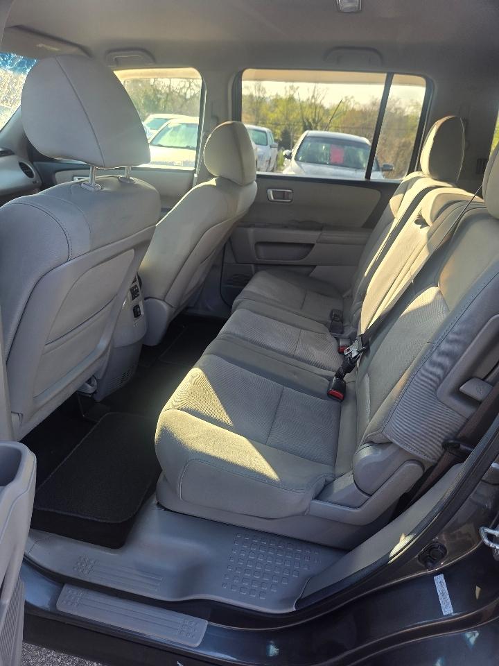 Honda Pilot LX 4WD 5-Spd AT 2012