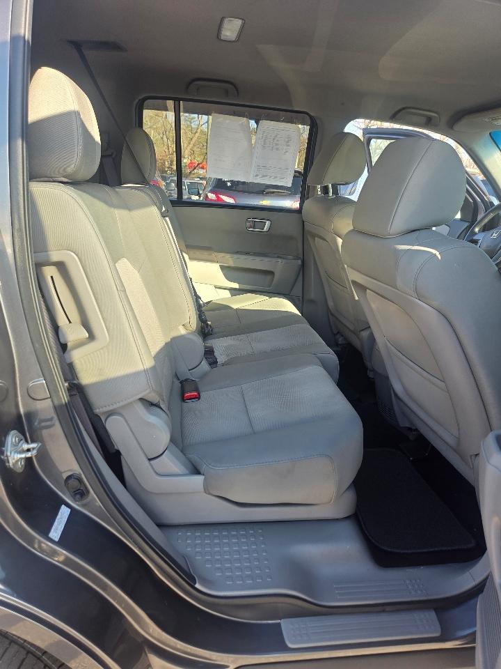 Honda Pilot LX 4WD 5-Spd AT 2012