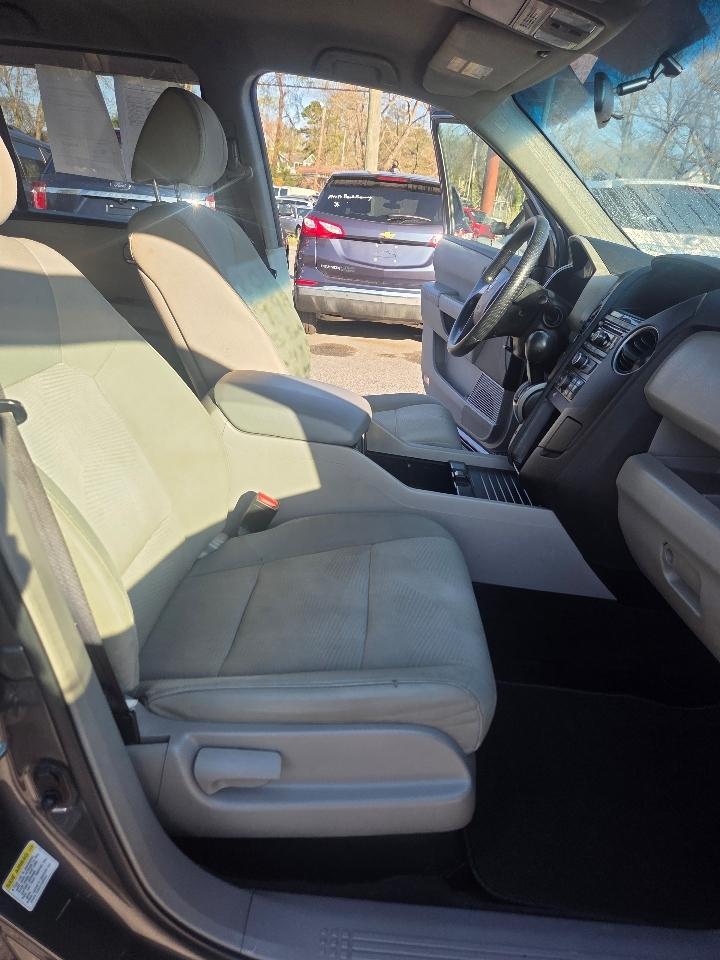 Honda Pilot LX 4WD 5-Spd AT 2012