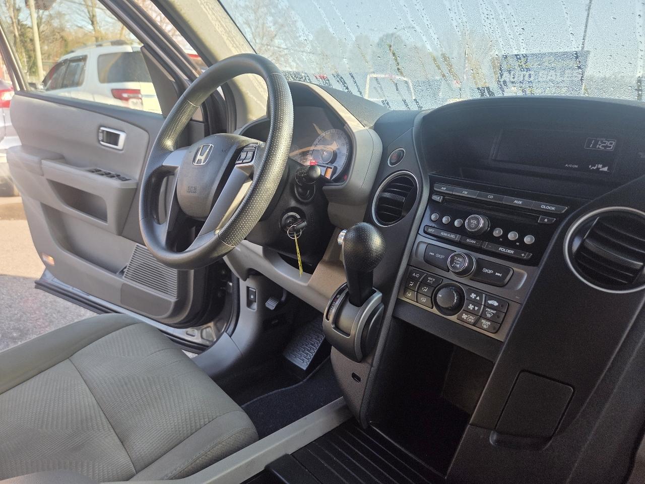 Honda Pilot LX 4WD 5-Spd AT 2012