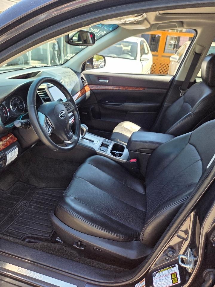 Subaru Outback 2.5i Limited 2012