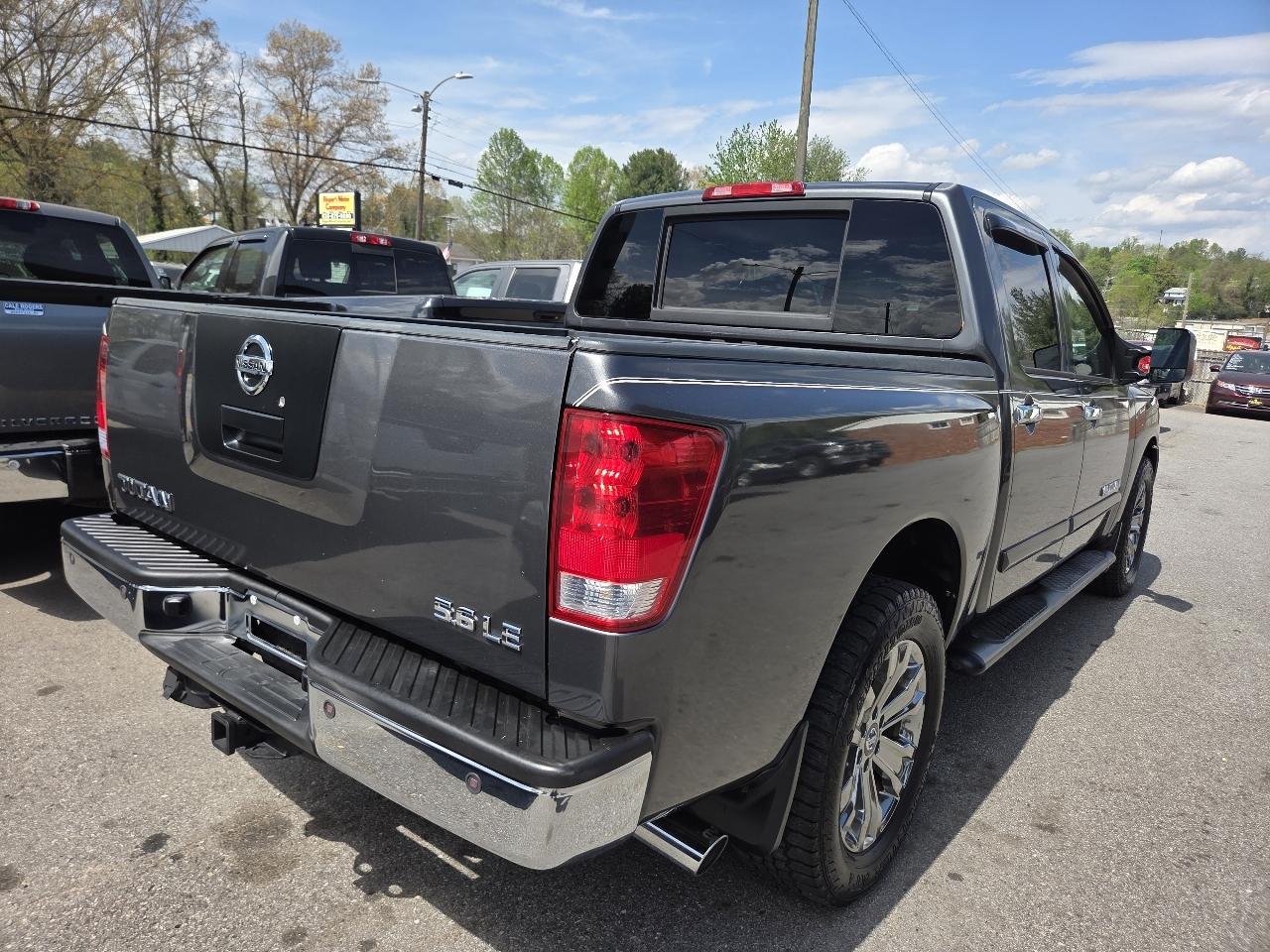 Nissan Titan LE Crew Cab 4WD 2007