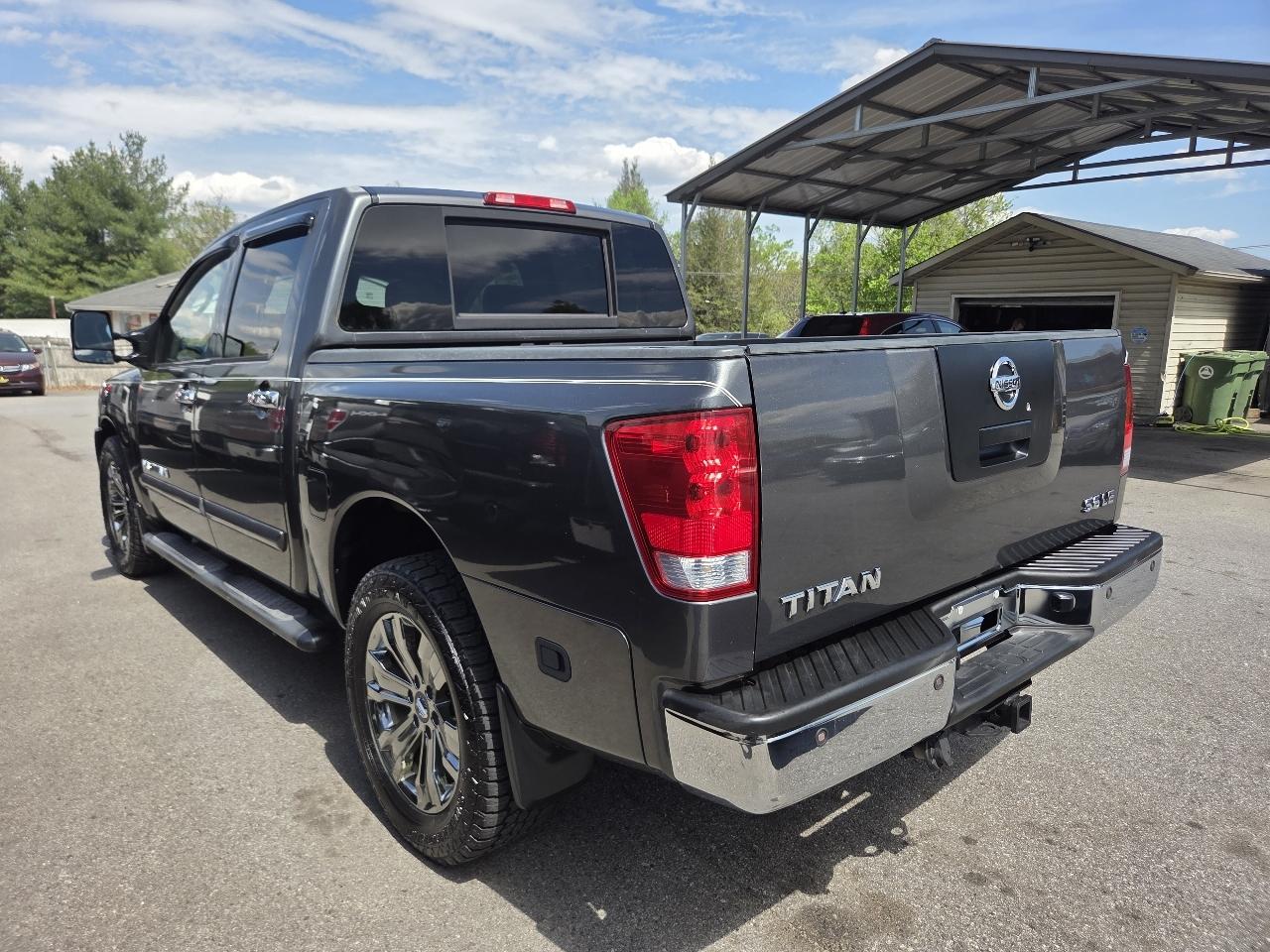 Nissan Titan LE Crew Cab 4WD 2007