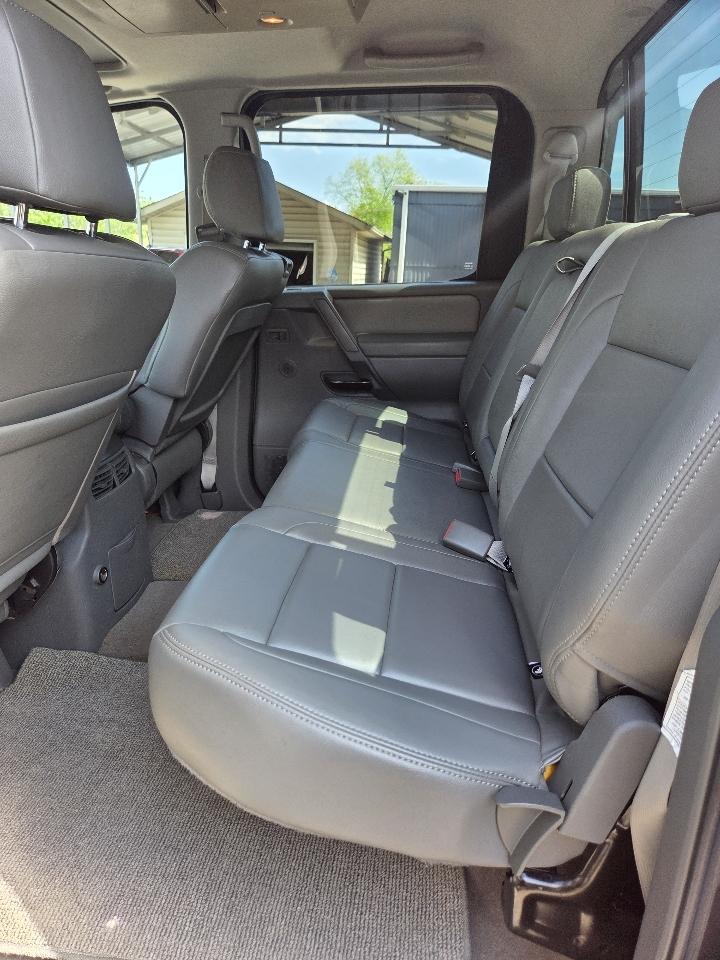 Nissan Titan LE Crew Cab 4WD 2007