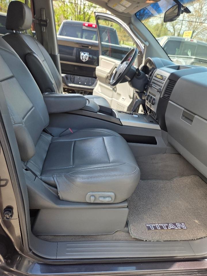 Nissan Titan LE Crew Cab 4WD 2007