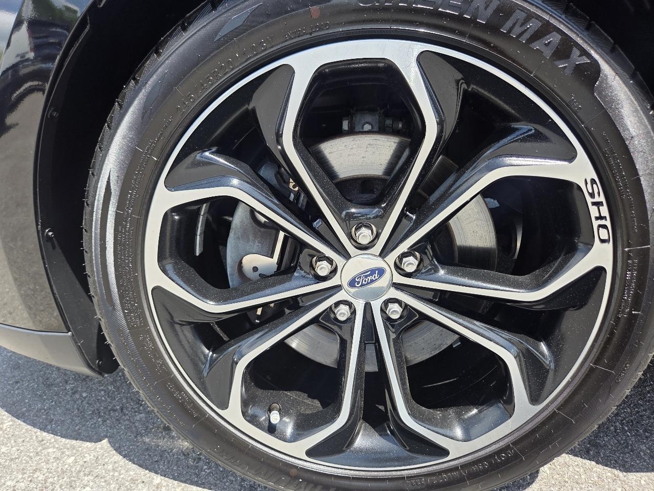 Ford Taurus SHO AWD 2016