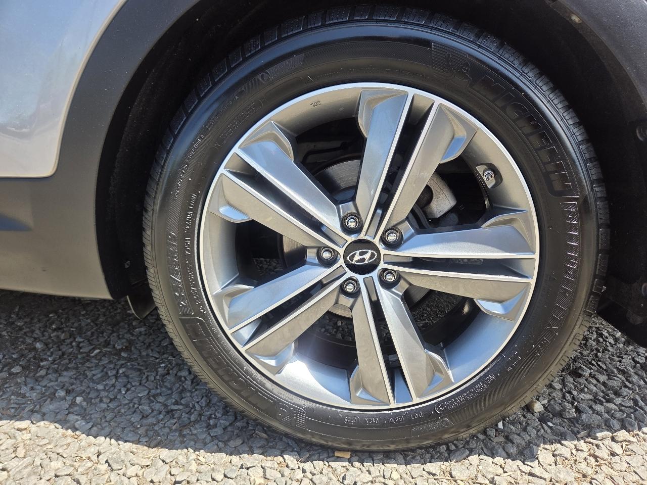 Hyundai Santa Fe Limited FWD 2015