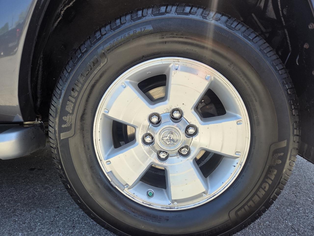 Toyota 4Runner Limited 4WD 2004