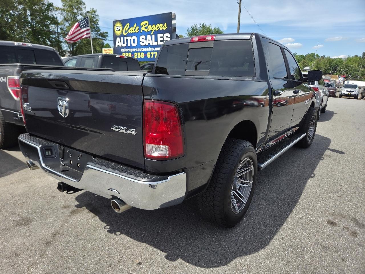 RAM 1500 SLT Crew Cab SWB 4WD 2014