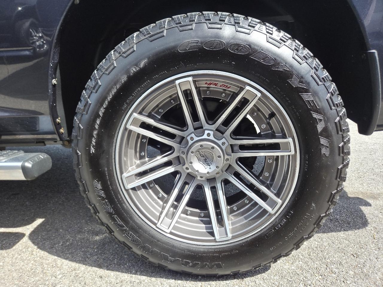RAM 1500 SLT Crew Cab SWB 4WD 2014