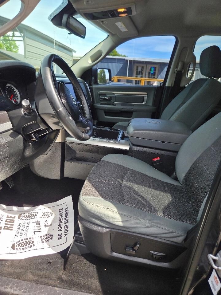 RAM 1500 SLT Crew Cab SWB 4WD 2014