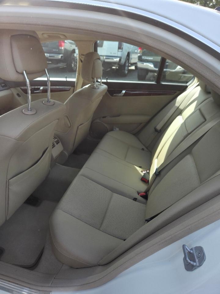 Mercedes-Benz C-Class C300 Luxury Sedan 2009