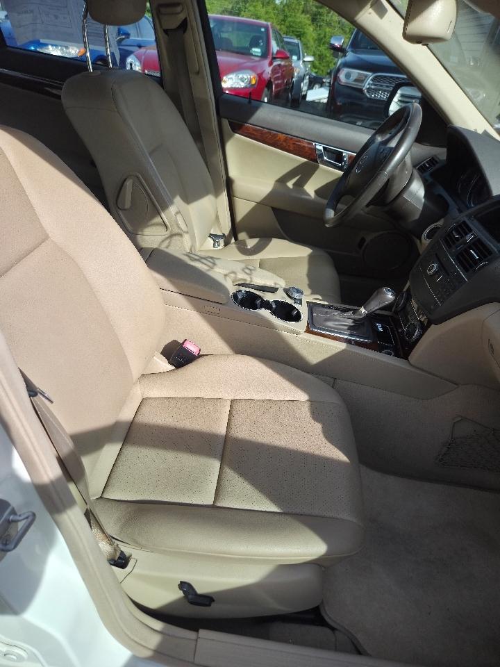Mercedes-Benz C-Class C300 Luxury Sedan 2009