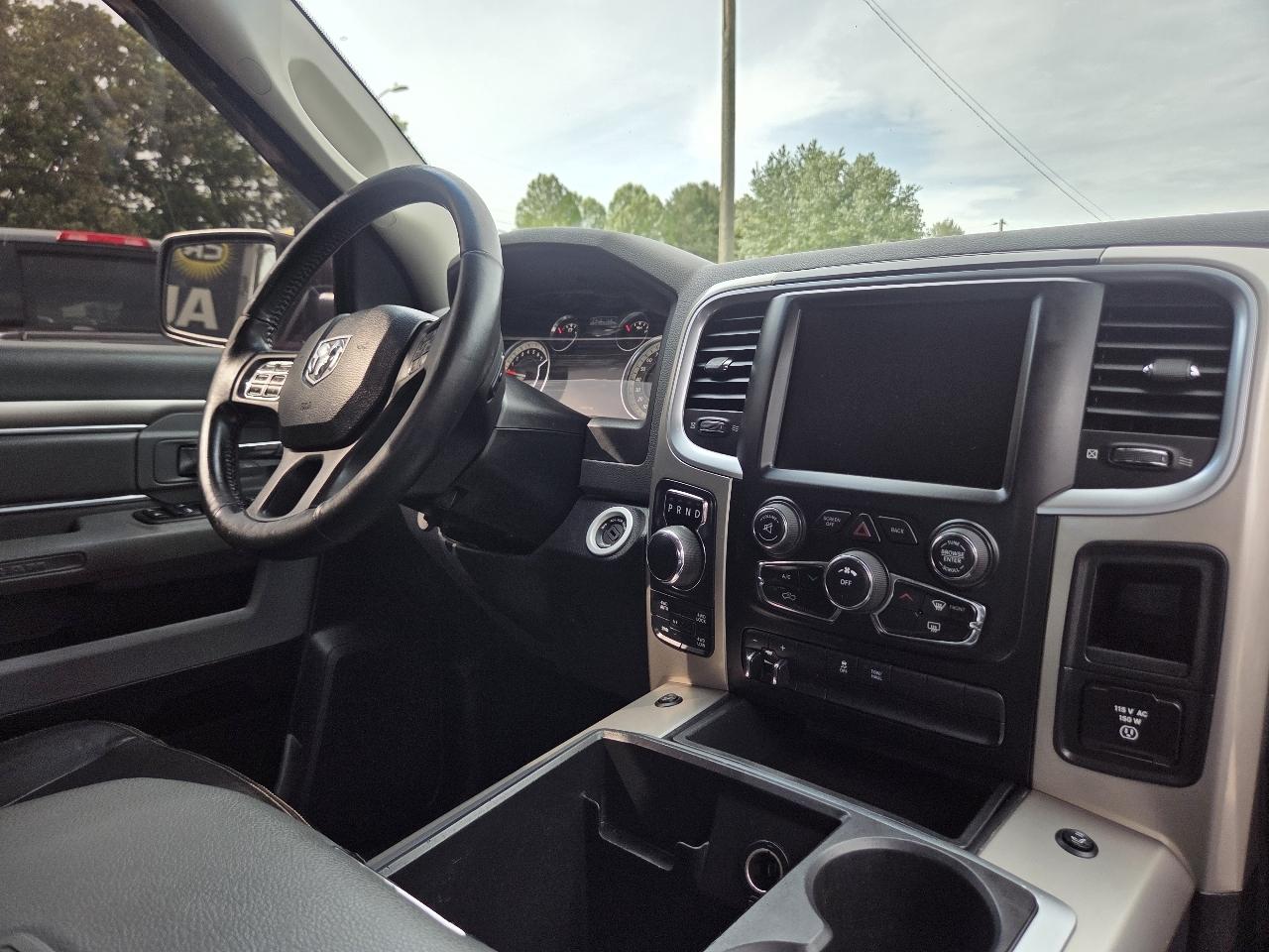 RAM 1500 SLT Crew Cab LWB 4WD 2014