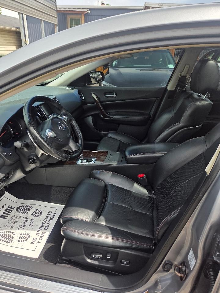 Nissan Maxima S 2009