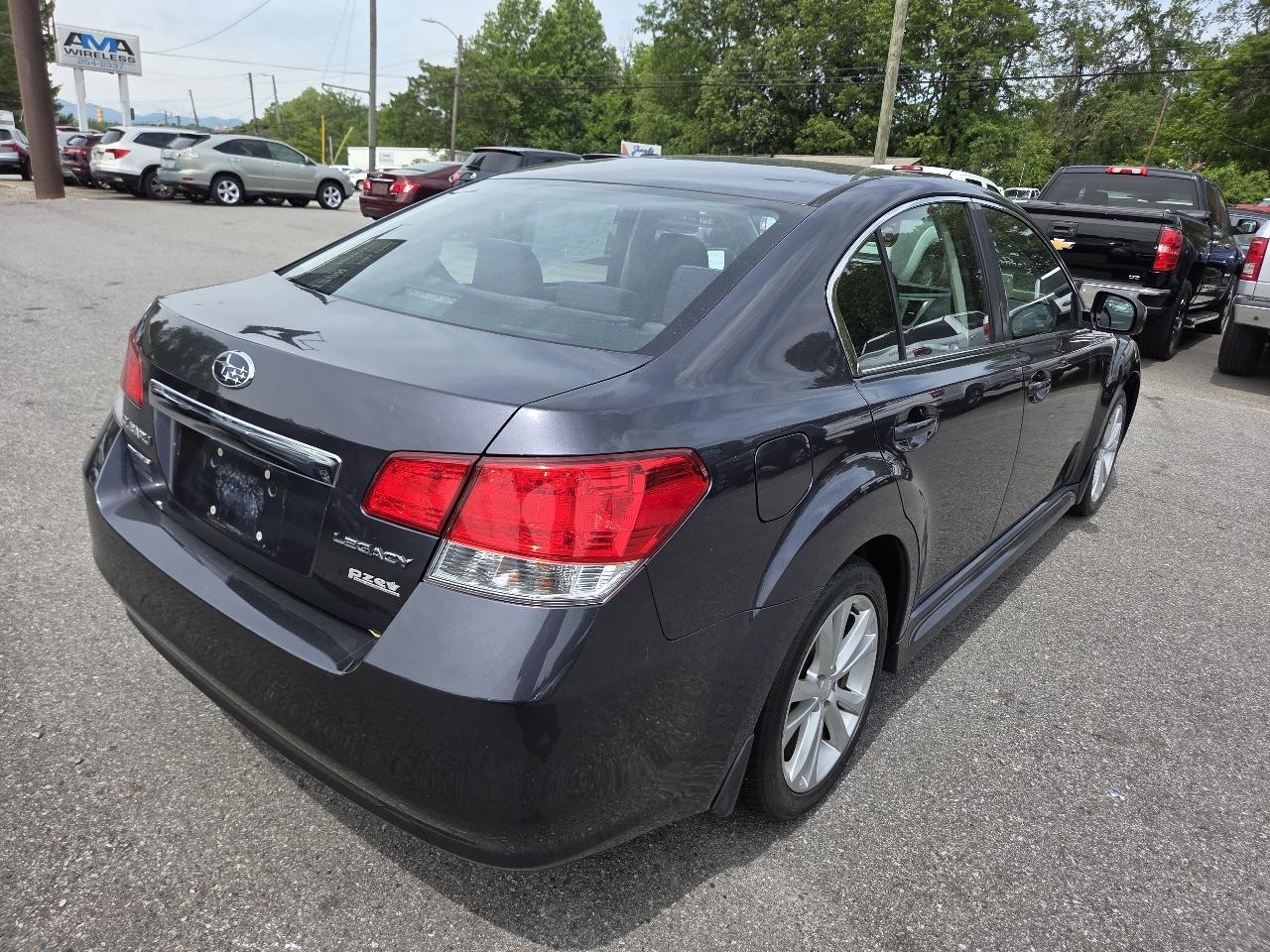 Subaru Legacy 2.5i Premium 2013