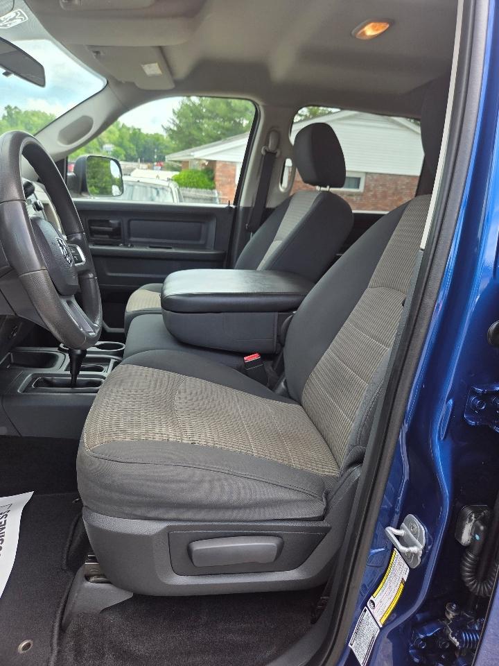 RAM 2500 Laramie Crew Cab LWB 4WD 2011