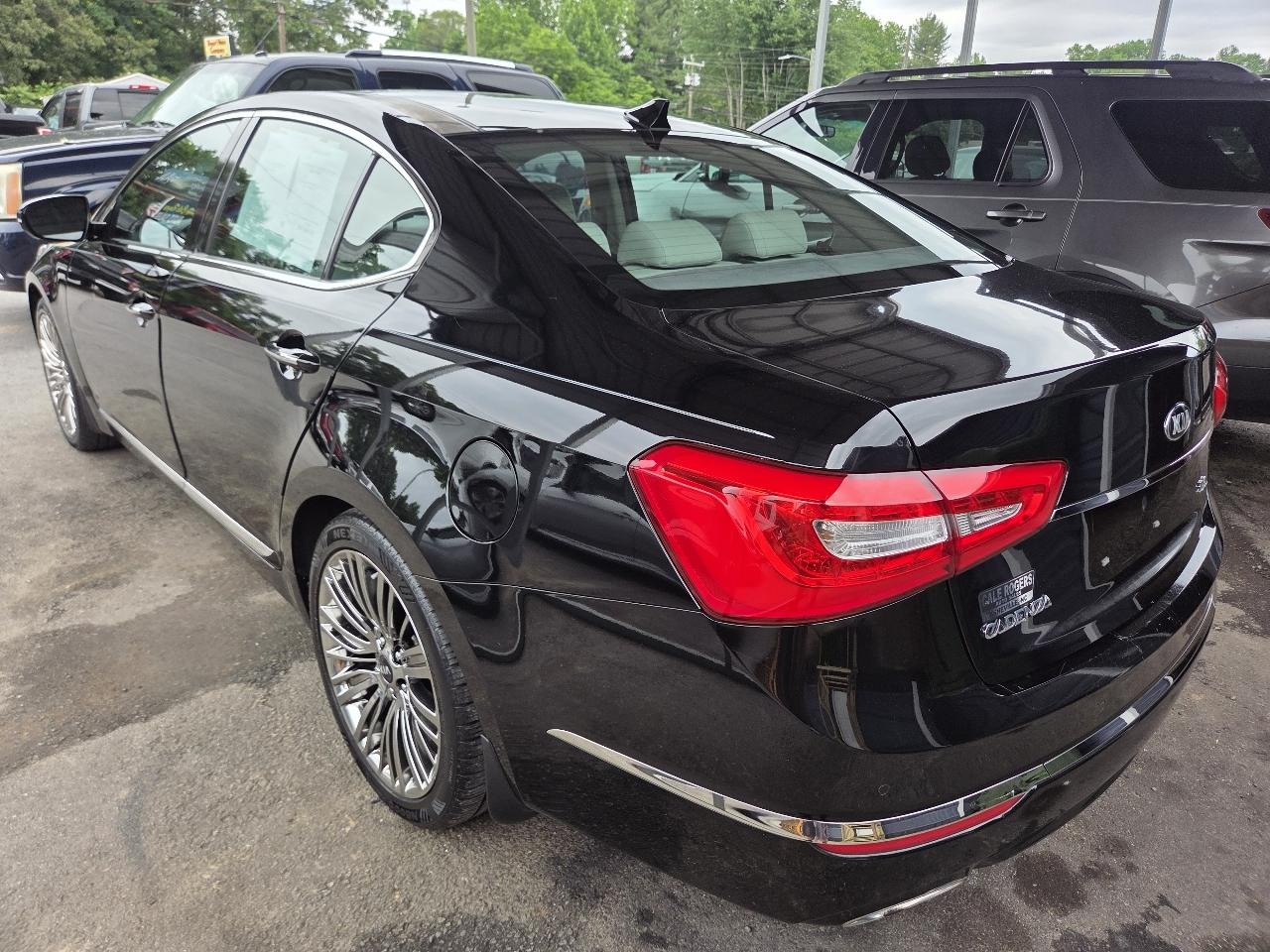Kia Cadenza Sedan 2014