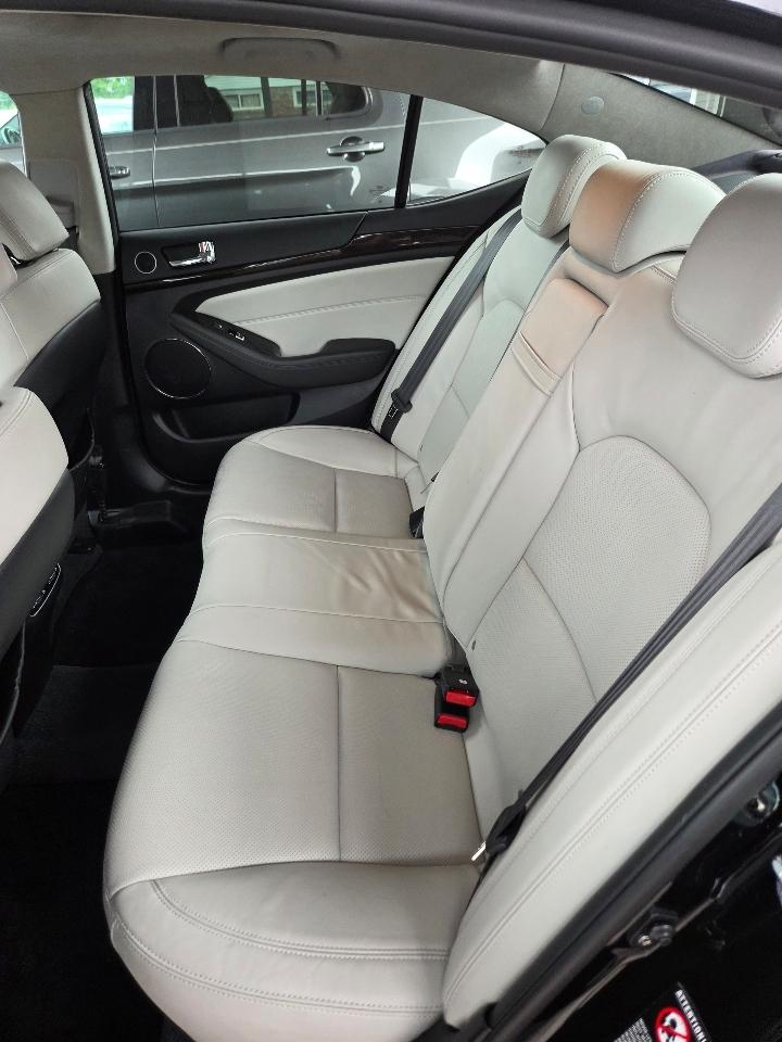 Kia Cadenza Sedan 2014