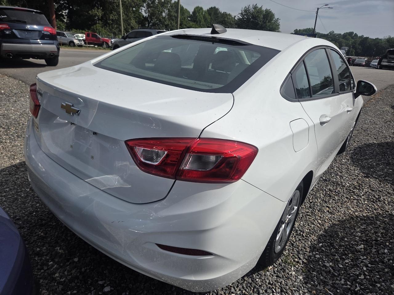 Chevrolet Cruze LS Auto 2017