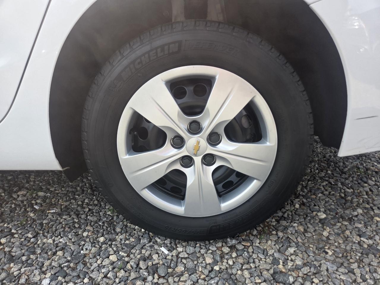 Chevrolet Cruze LS Auto 2017