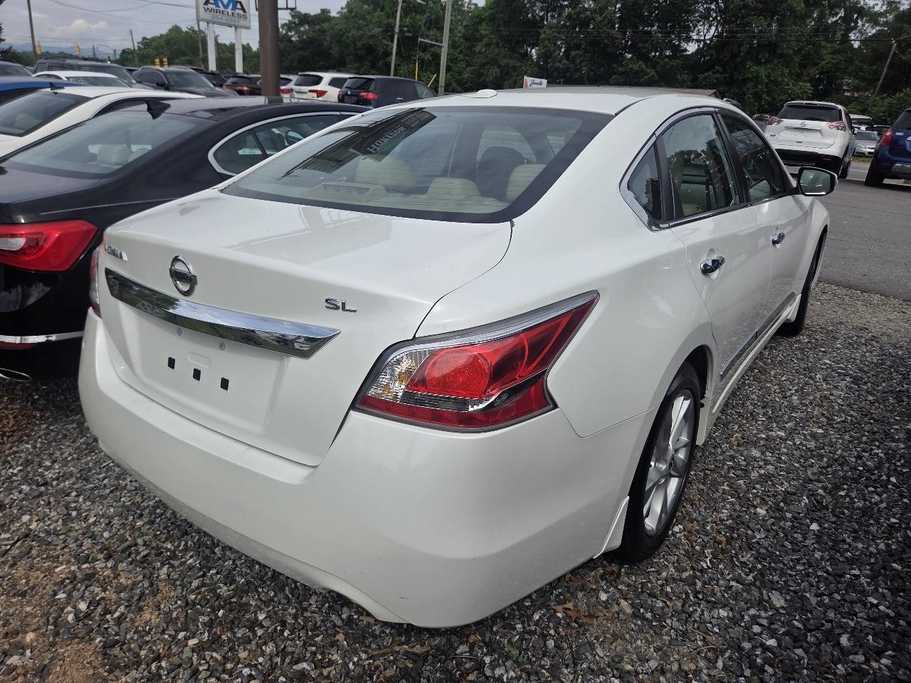 Nissan Altima 2.5 SV 2015