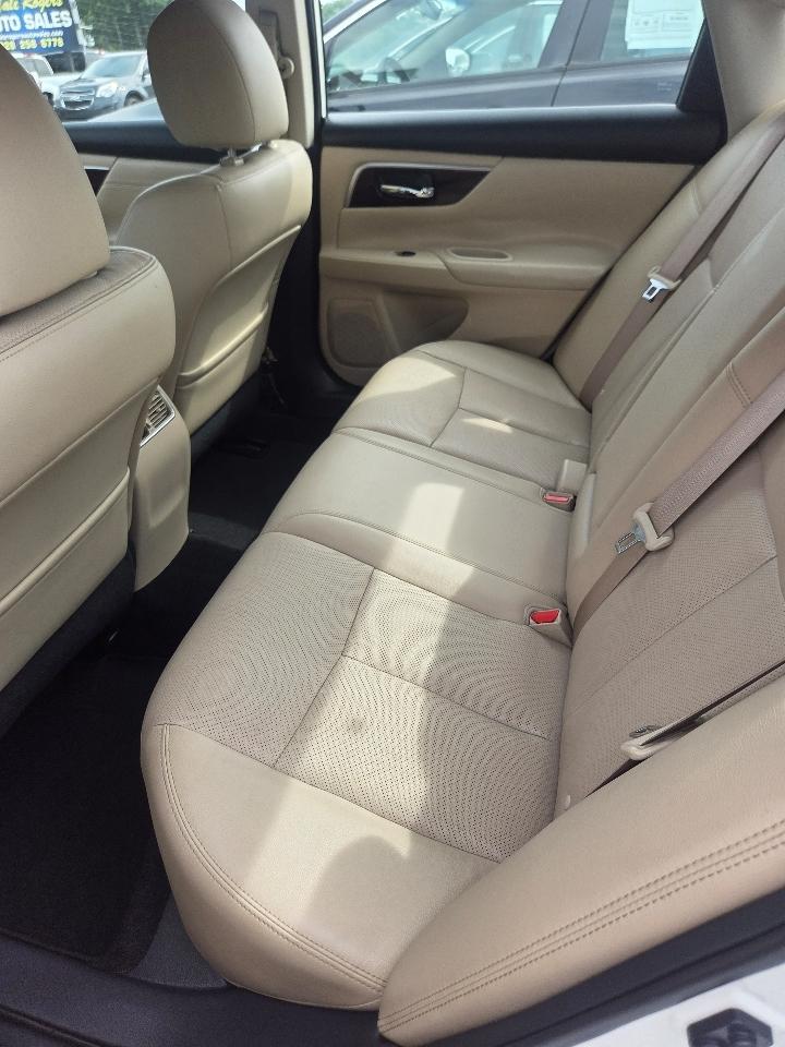 Nissan Altima 2.5 SV 2015