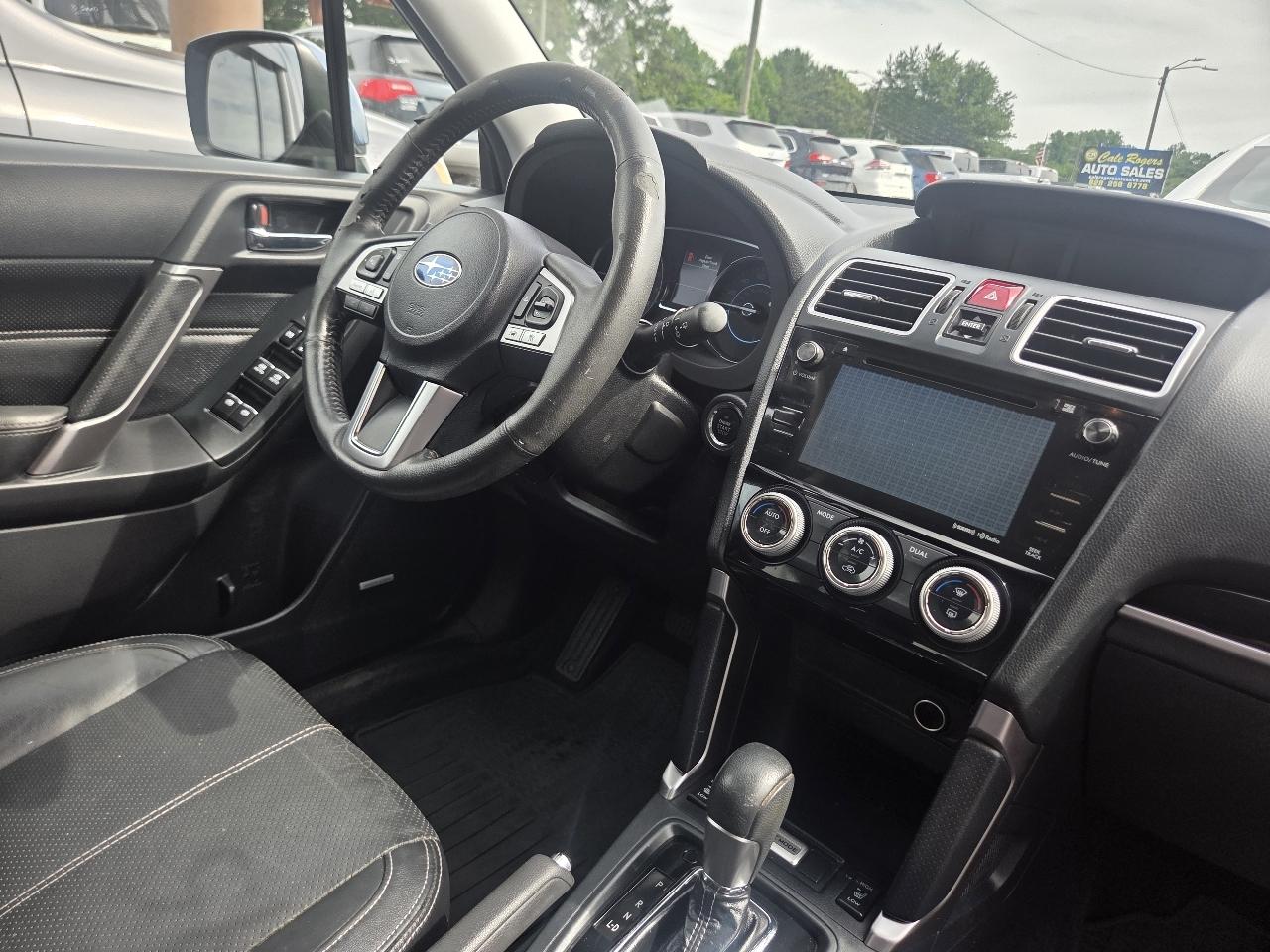 Subaru Forester 2.5i Touring 2017