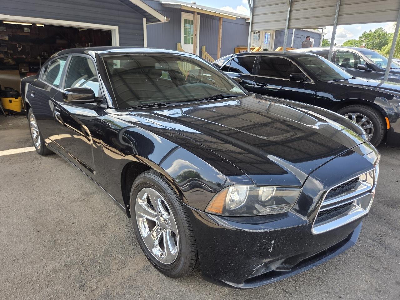 Dodge Charger SE 2011