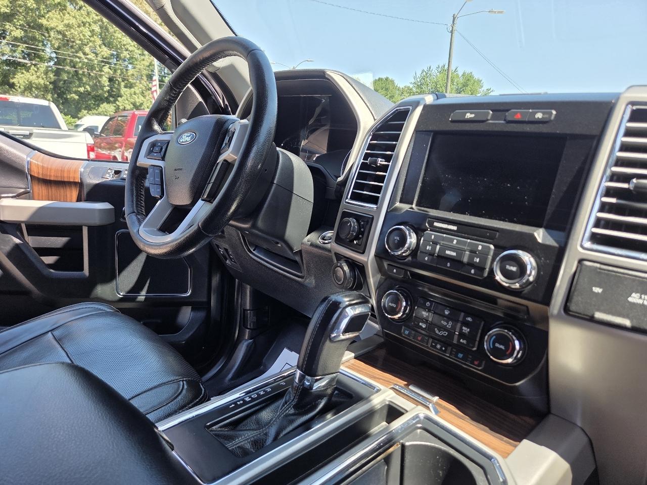 Ford F-150 Lariat SuperCrew 5.5-ft. Bed 4WD 2016
