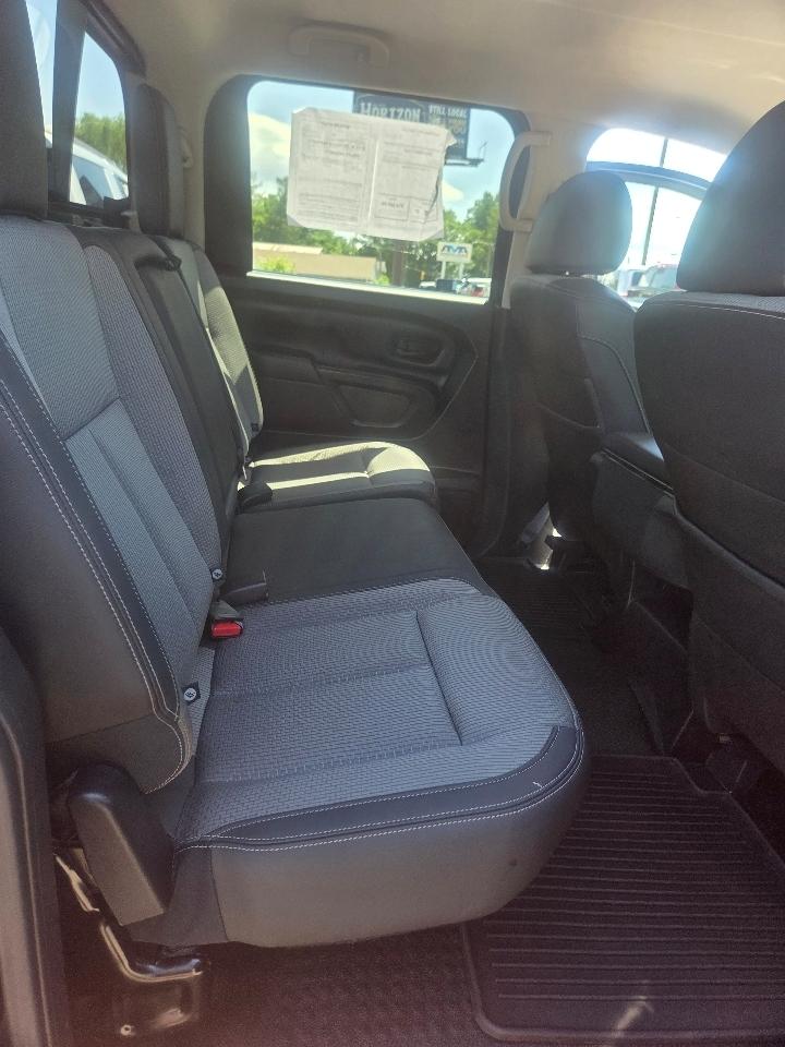 Nissan Titan S Crew Cab 4WD 2020