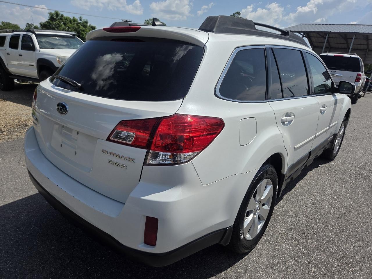 Subaru Outback 3.6R Limited 2012